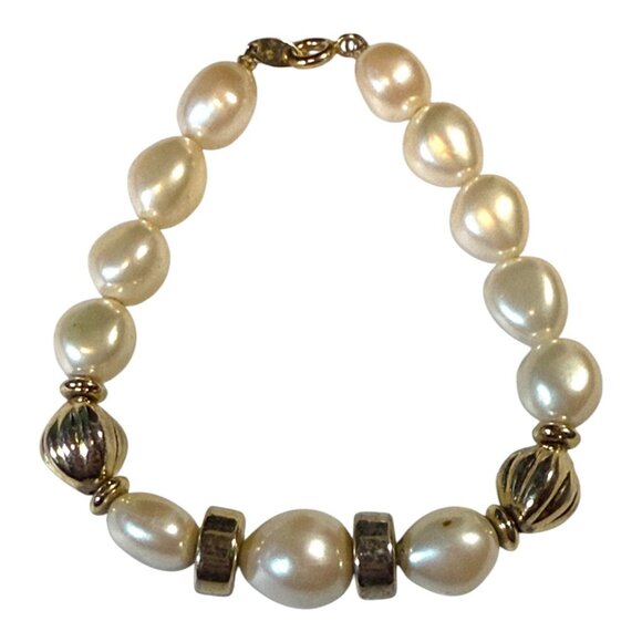 Vintage Trifari Faux Pearl & Gold-Tone Beaded Bracelet With Lobster Clasp 7" Ele - Picture 5 of 11